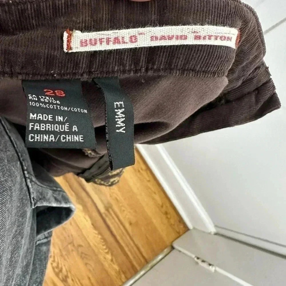 Vintage y2k Buffalo David Bitton embroidered skirt size 28 - Picture 5 of 6